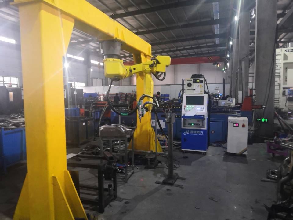 機器人三維激光切割機