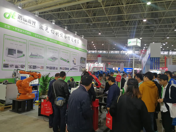 砥礪奮進，邁向新里程 | 武漢鴻鐳激光精彩亮相2018中國國際農機展