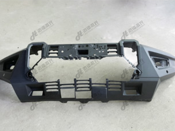 三維機器人汽車吹塑件切割